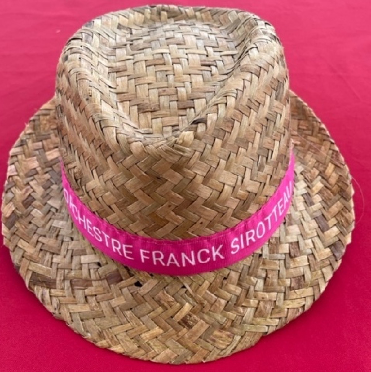 Chapeau foncé